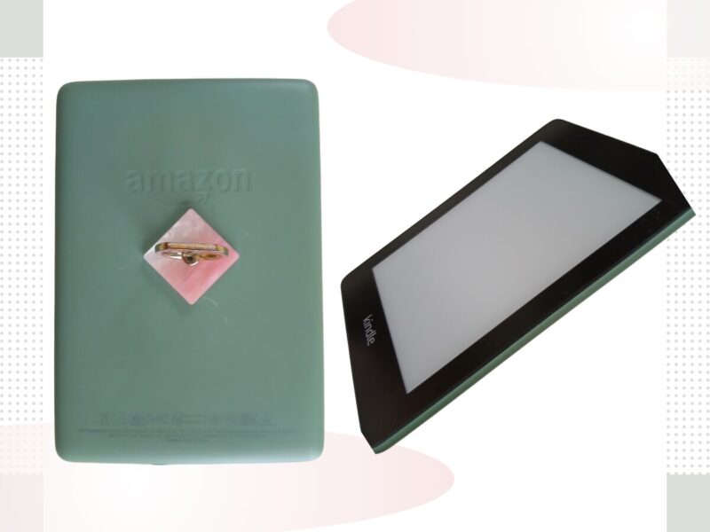 Kindle Paperwhite第10世代セージモデルの端末写真